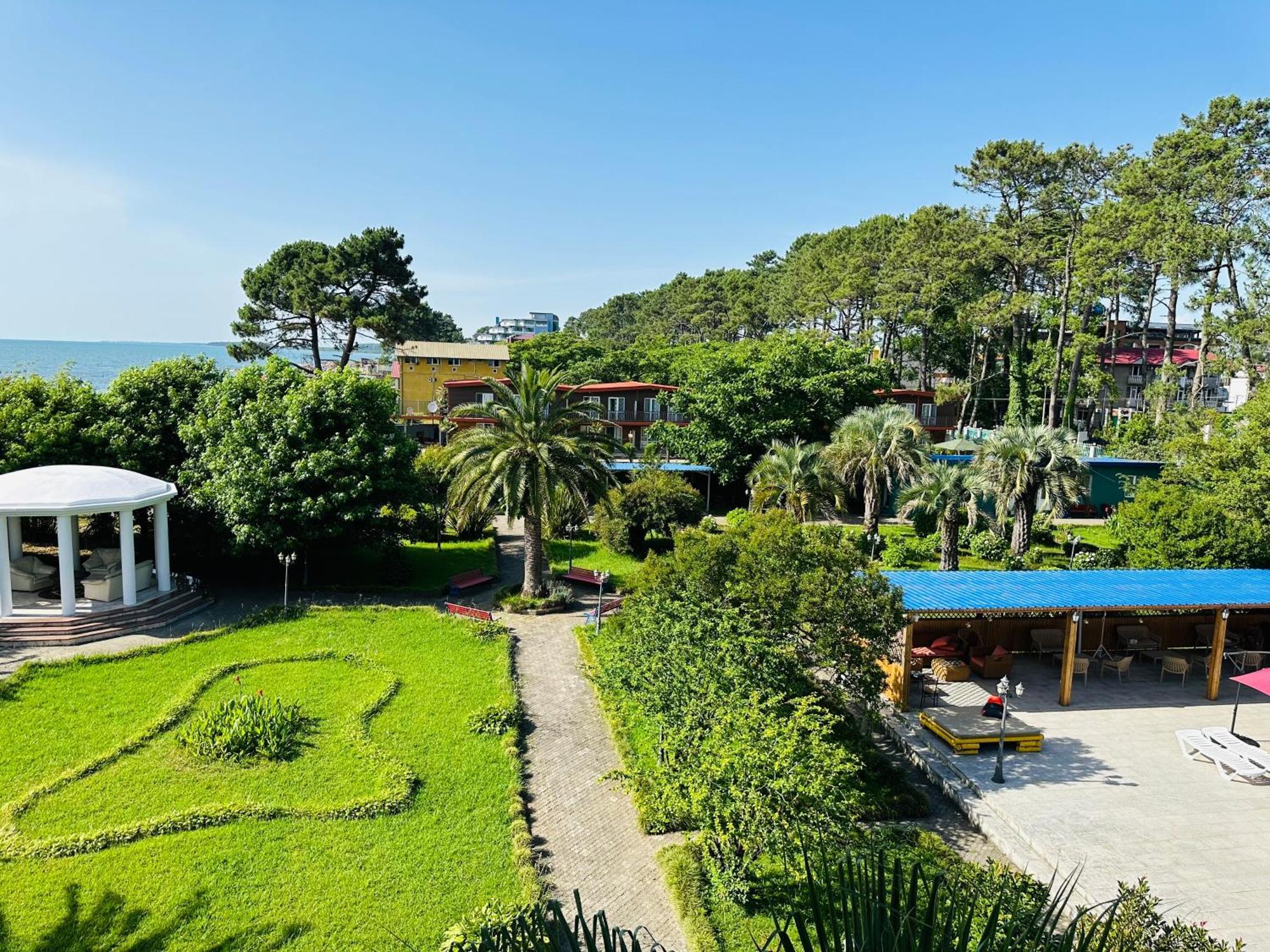 Claude Monet Beach Hotel Ureki Exteriér fotografie
