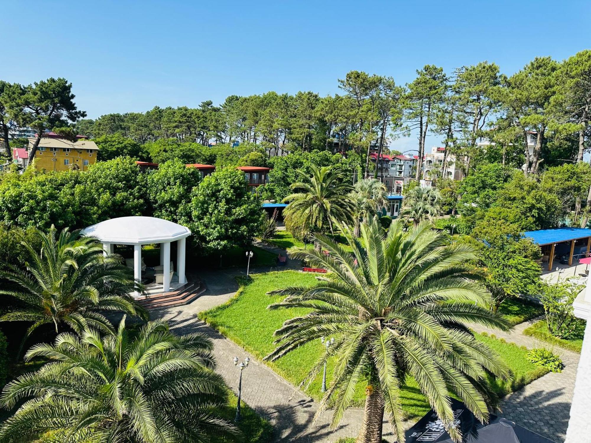 Claude Monet Beach Hotel Ureki Exteriér fotografie