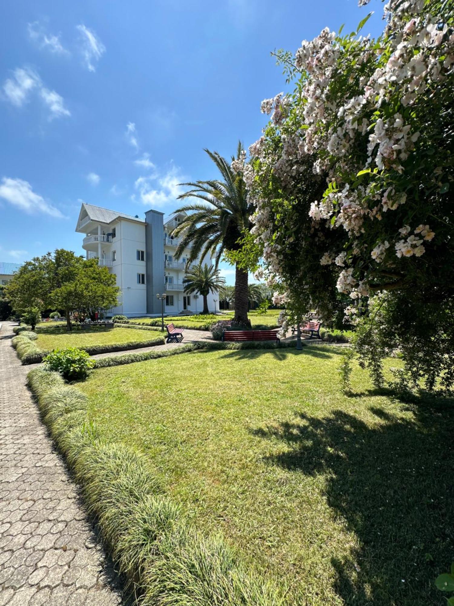 Claude Monet Beach Hotel Ureki Exteriér fotografie